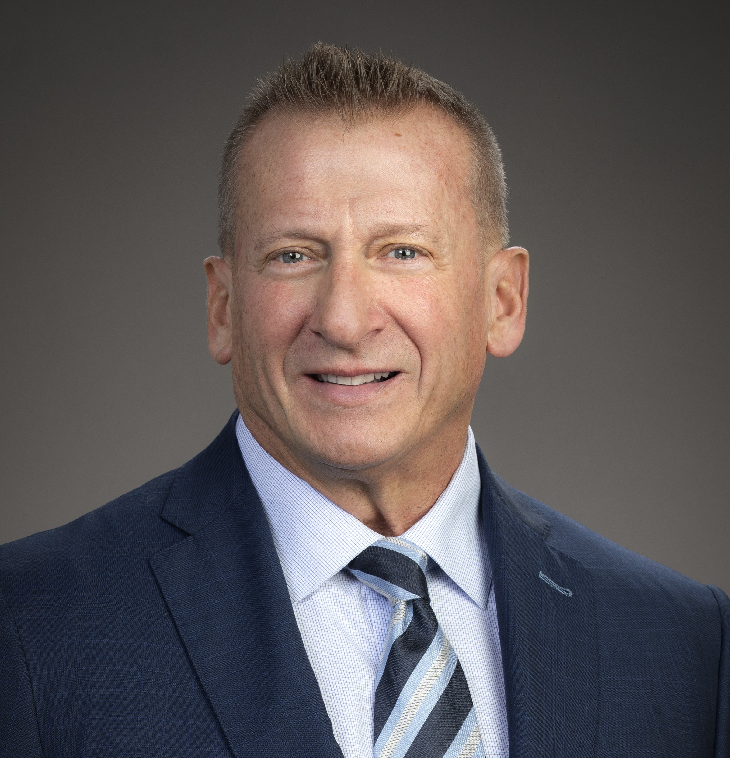 CROPPED_HeadshotsColumbus-Bryan Hansen-0121